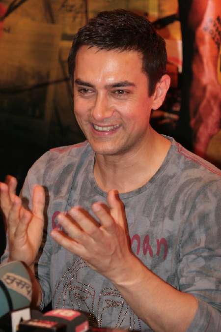 Aamir Khan`s special treat for sister`s 50th birthday
